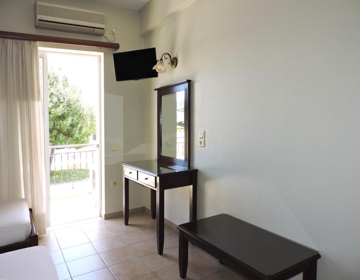 Aparthotel Sirios Finikounta Exterior foto