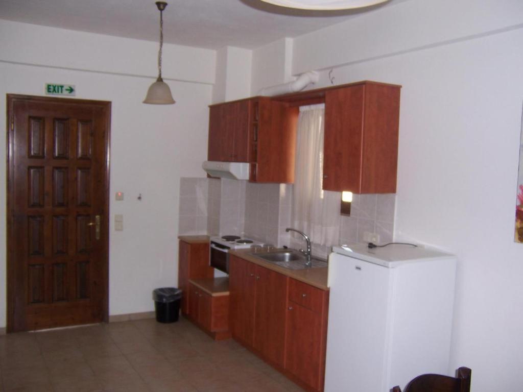 Aparthotel Sirios Finikounta Exterior foto
