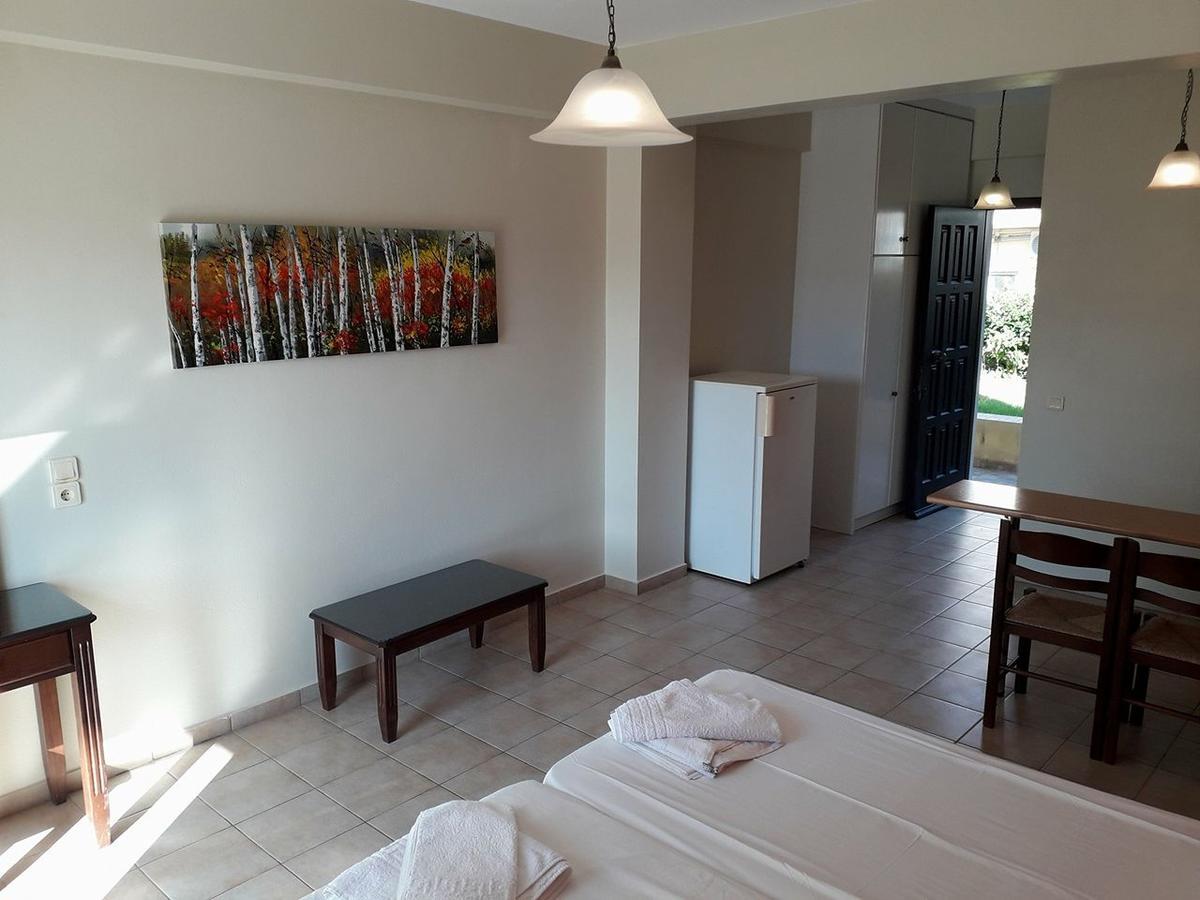 Aparthotel Sirios Finikounta Exterior foto