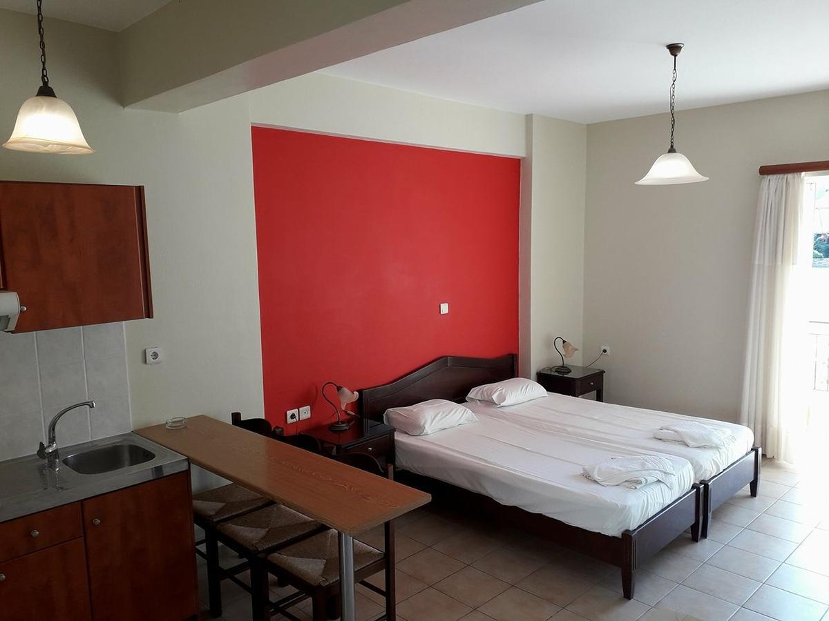 Aparthotel Sirios Finikounta Exterior foto