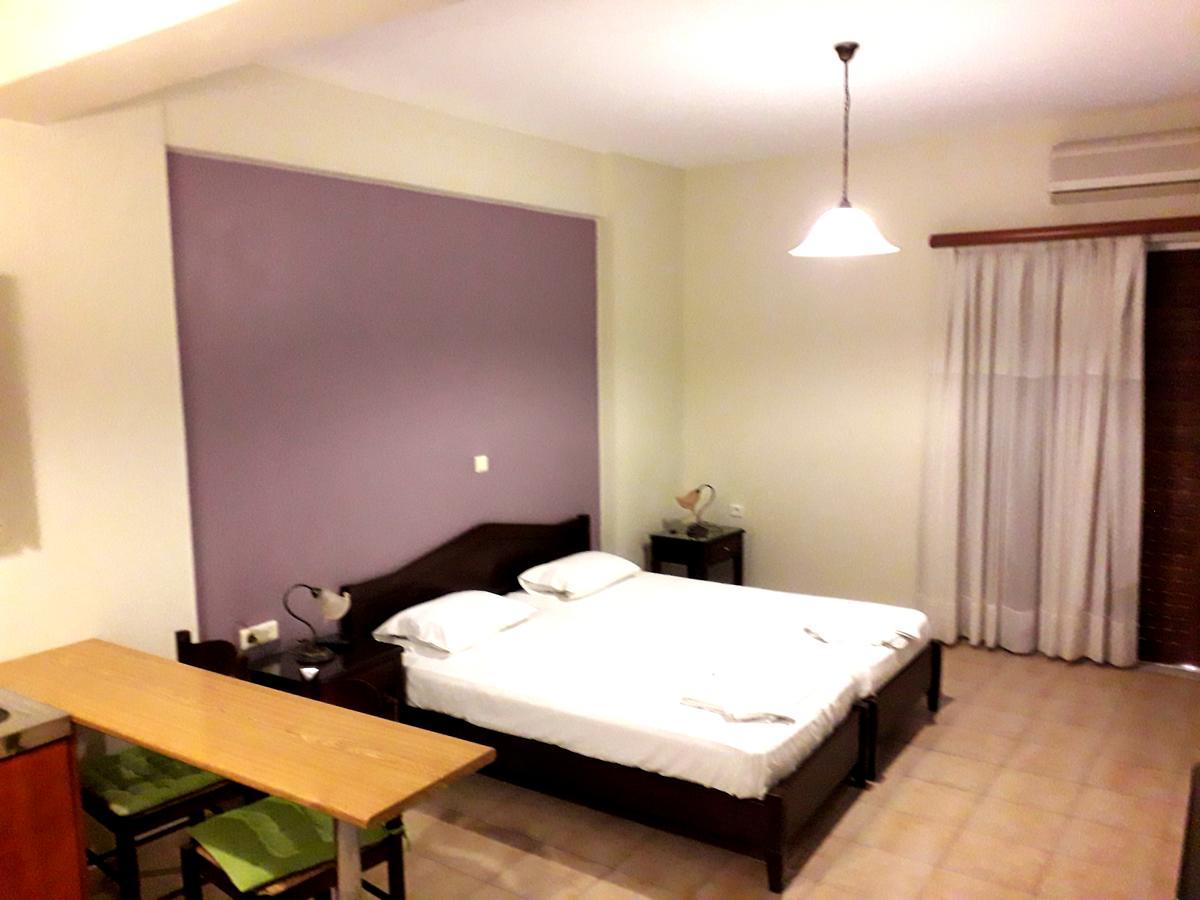 Aparthotel Sirios Finikounta Exterior foto